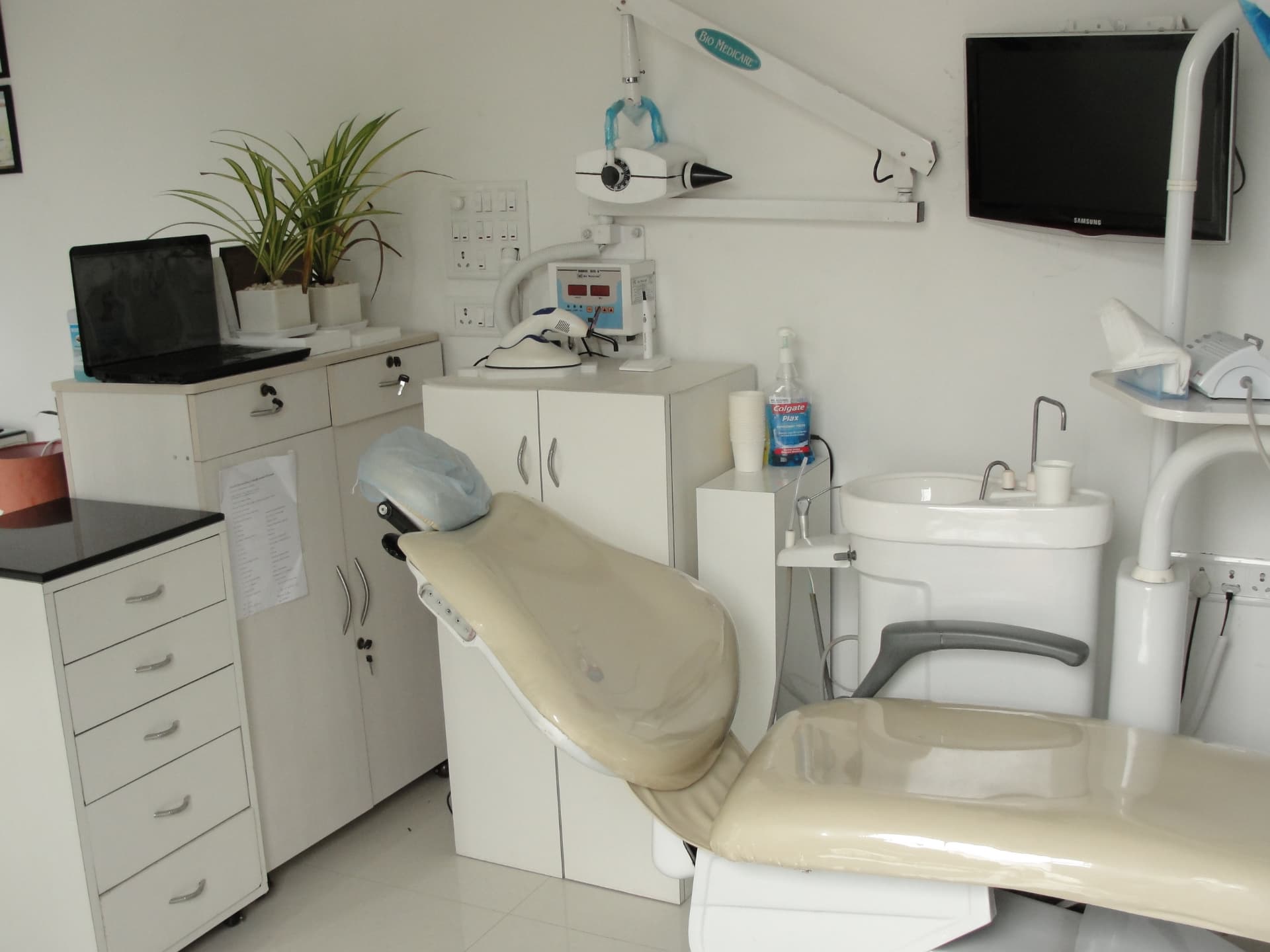 Actual dental treatment room at Pune Smiles